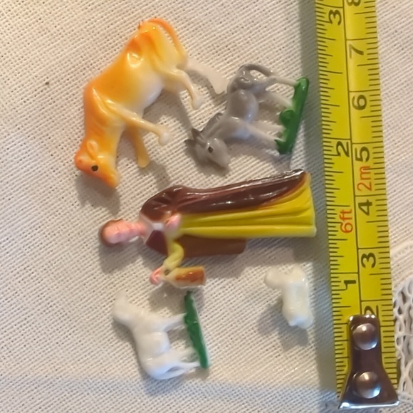 Vintage Micro Nativity Set plastic - Picture 6 of 7